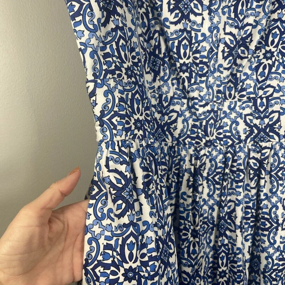 Milly Blue White Cotton Floral Sleeveless V-Neck Shift Dress Sz 10 Fit & Flare - Picture 4 of 15